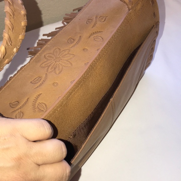 Boho Beauty! Leather Fossil purse🌻 - Picture 8 of 8